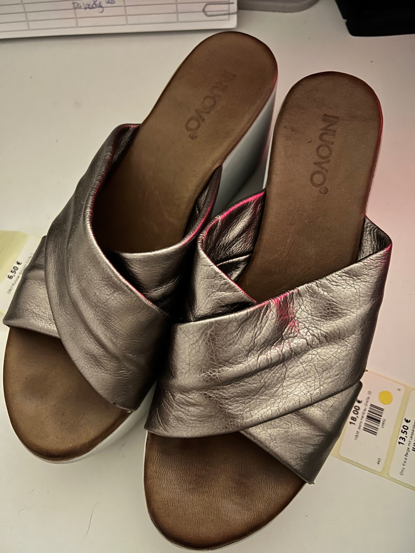 INUOVO Sandalen Metallic Silber Größe: 39