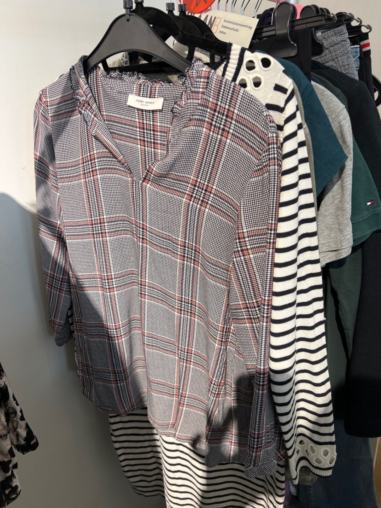 Gerry Weber Bluse Grau kariert mit Rot Größe: S