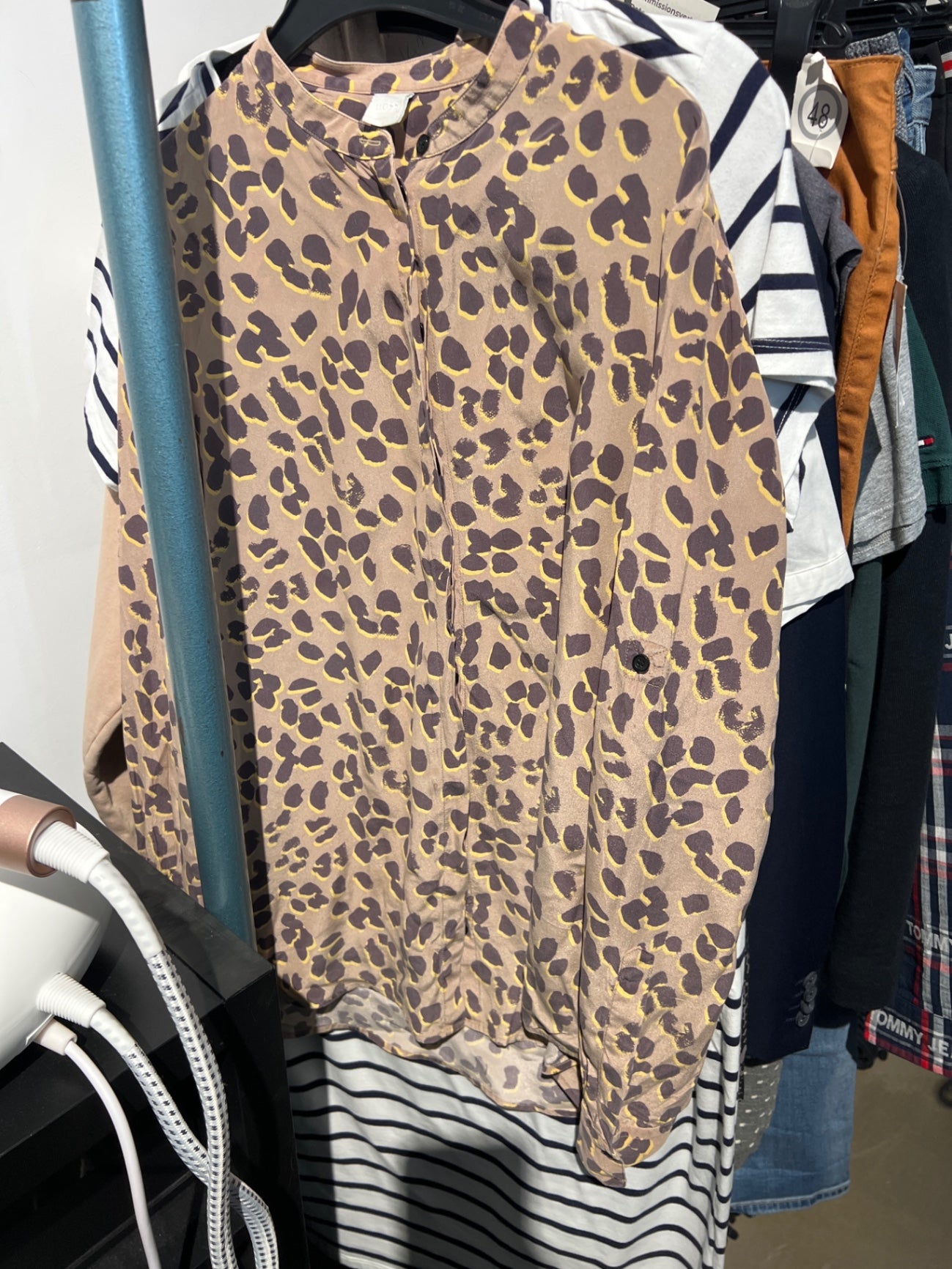 Boss Bluse Beige mit Leopardenmuster Größe: S