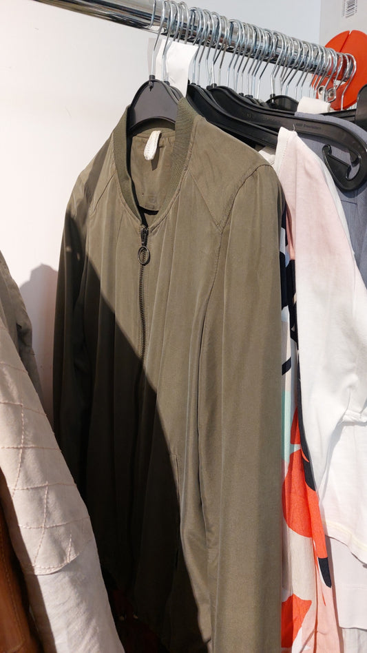 Street One Bomberjacke Olive Größe: S - M