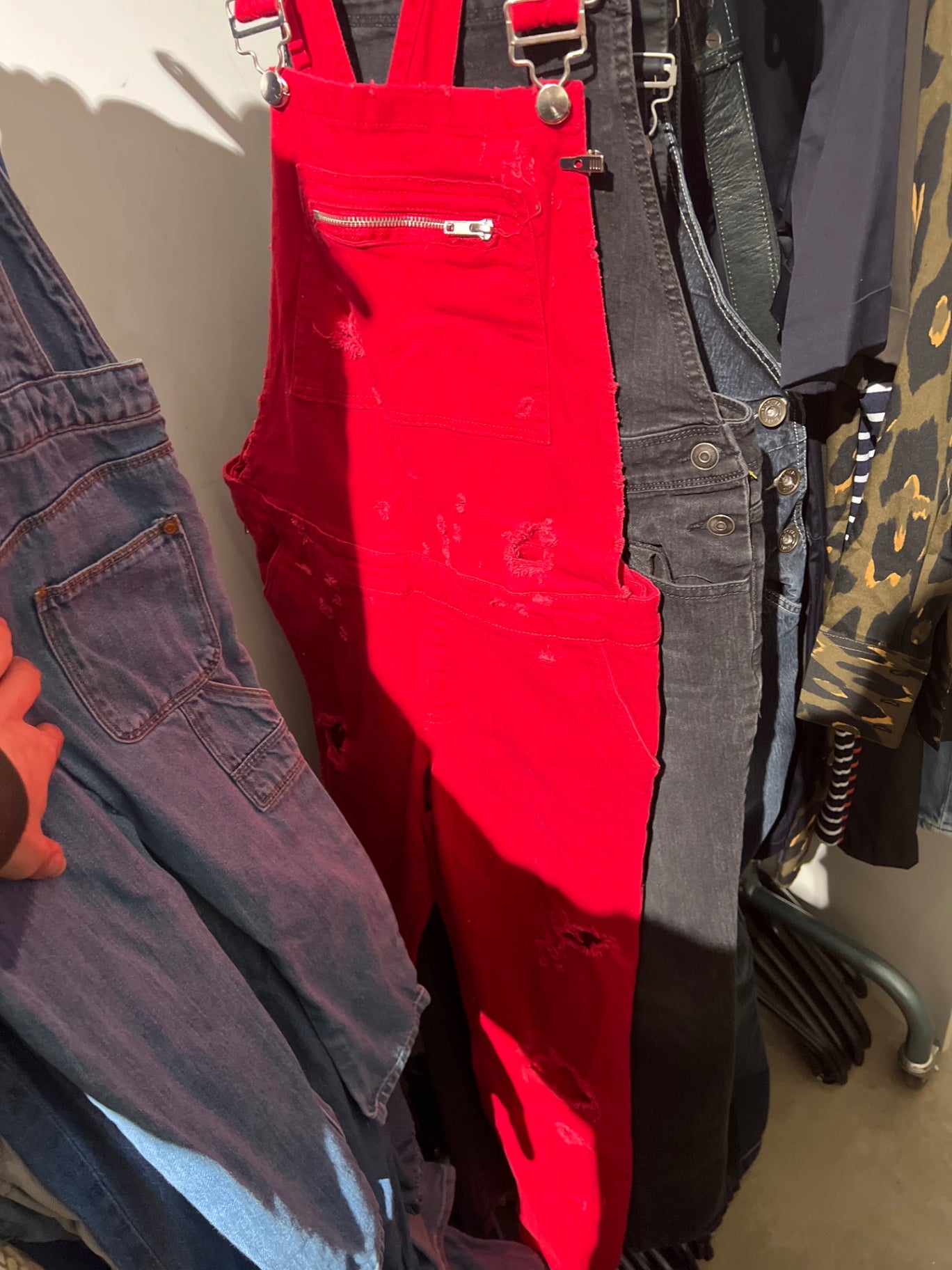 Forever 21 Latzhose Rot Größe: M