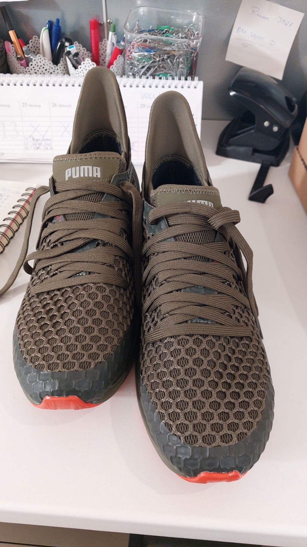 Puma Sneaker Olive Größe: 42,5
