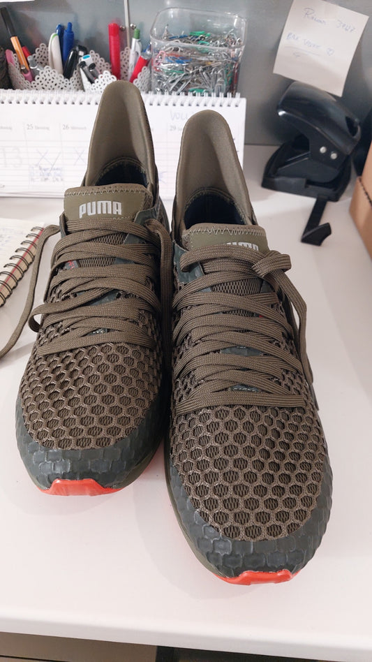 Puma Sneaker Olive Größe: 42,5