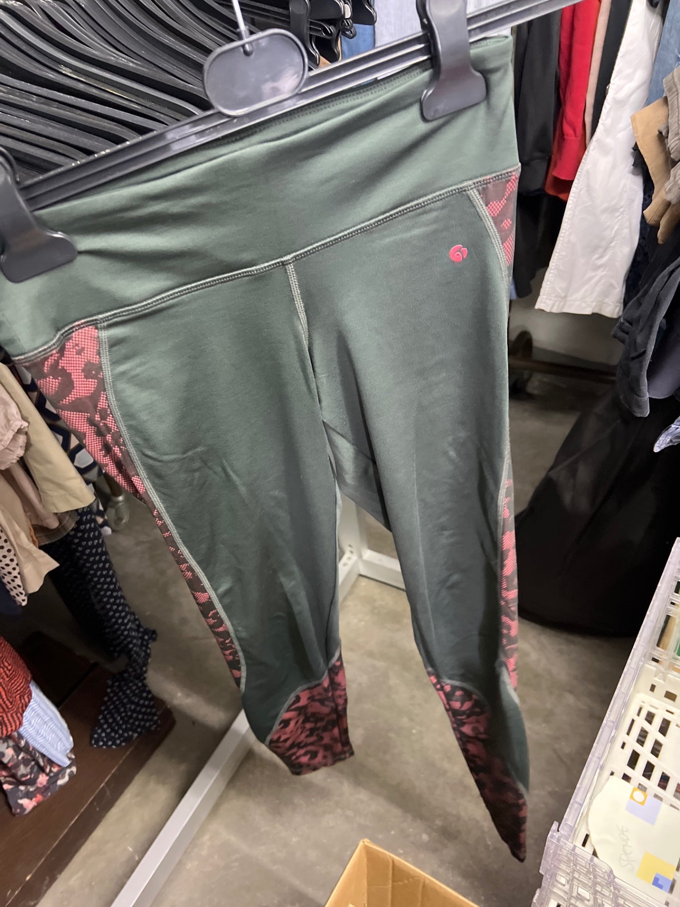 Tchibo Leggings Dunkelgrün Größe: XS
