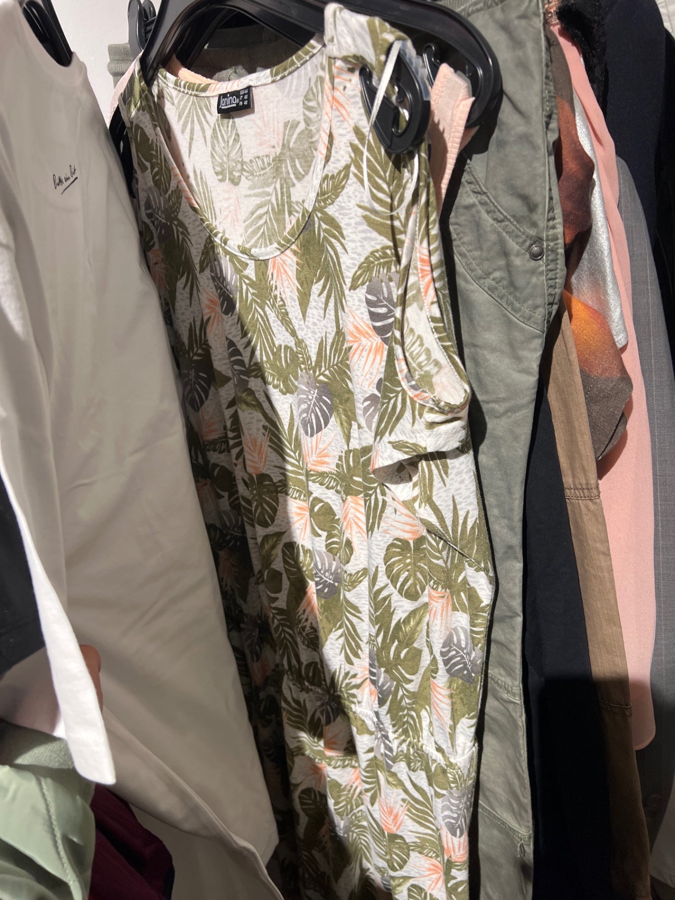 Janina Kleid Grün mit Muster Größe: 44