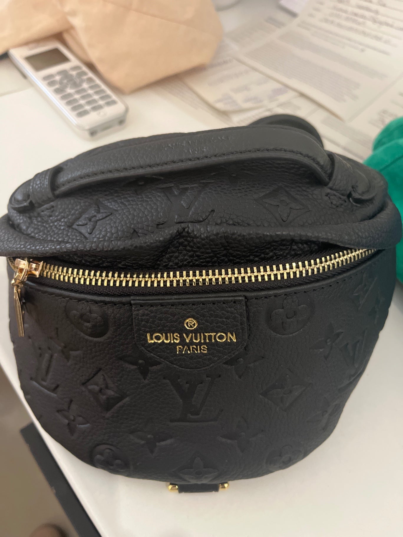 Louis Vuitton Bauchtasche Schwarz