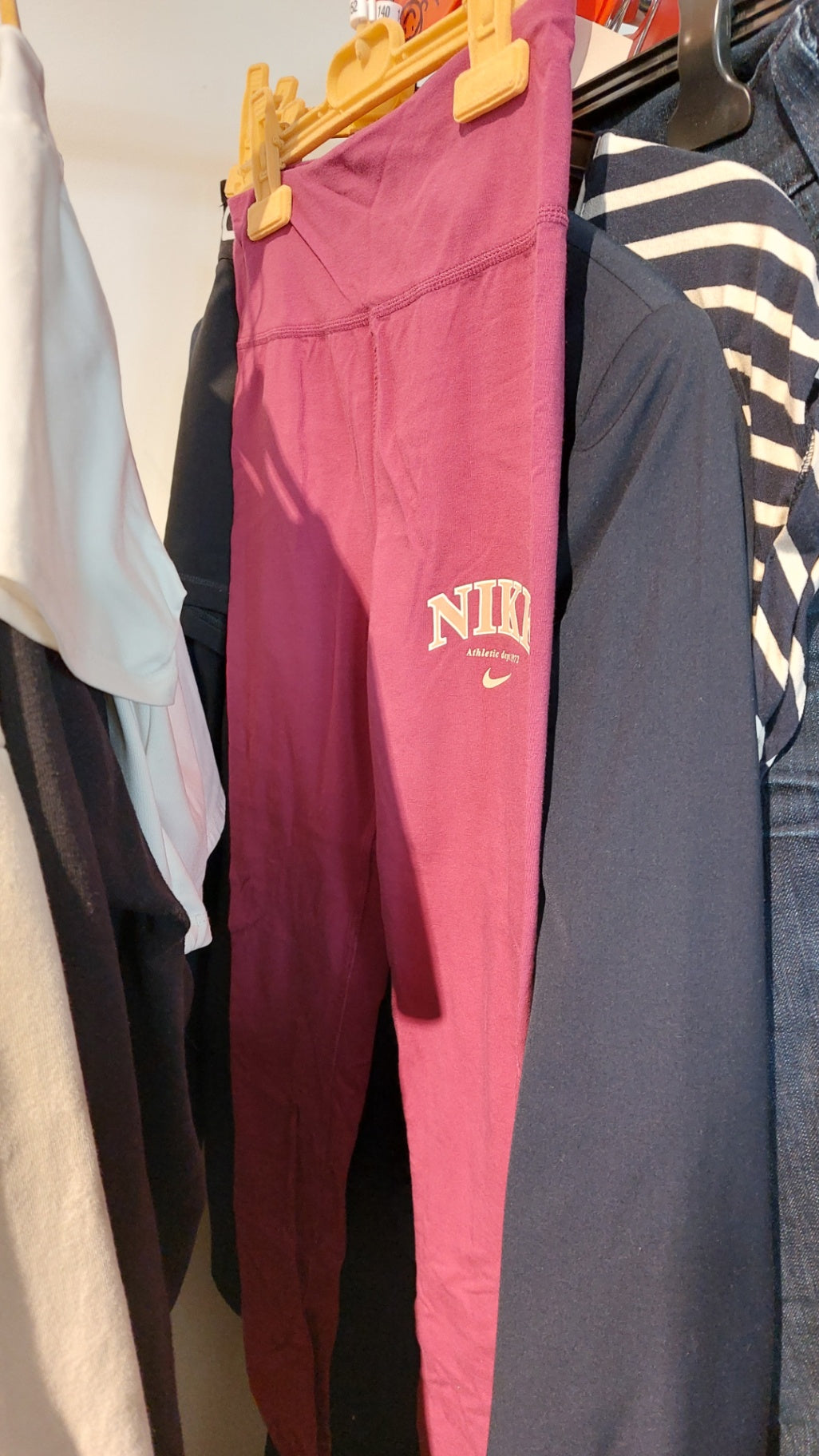 Nike Leggings Beere Größe: 152