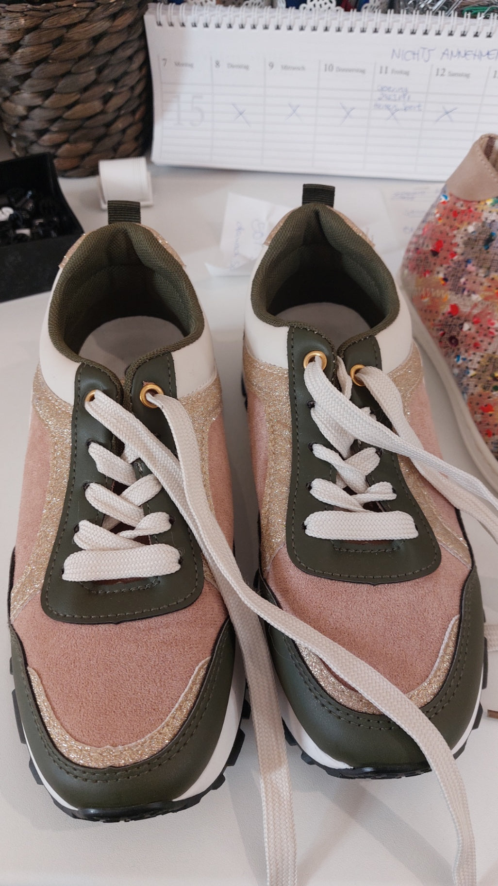Sneaker Rosa und Grün Größe: 37