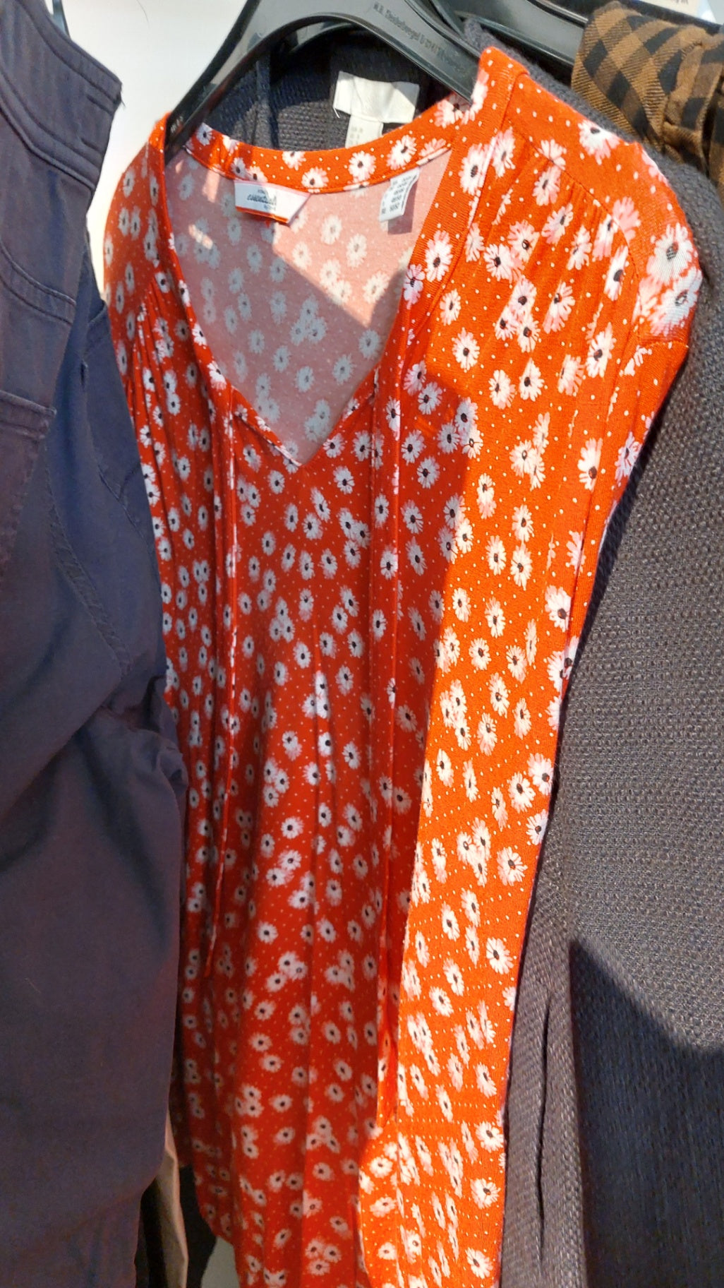 Tchibo Langarmshirt Rot mit Blumen Gr: XL