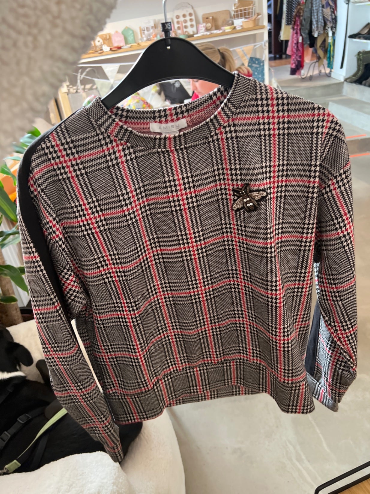 Amisu Sweatshirt Grau mit Rot Größe: XS