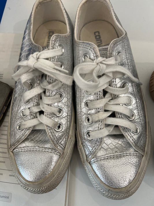 Converse Sneaker Silber Größe: 37