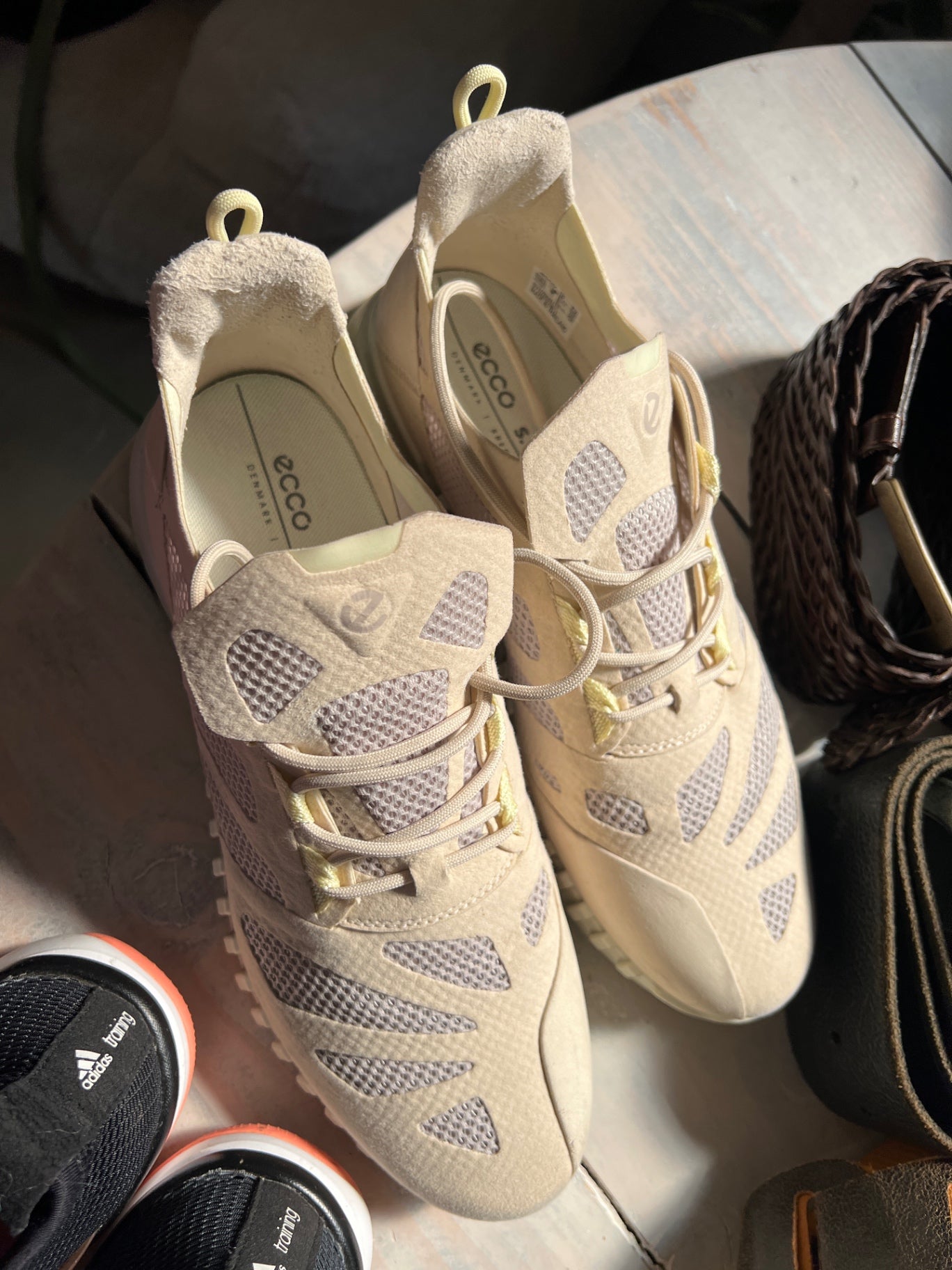 Ecco Sneaker Beige Größe: 39