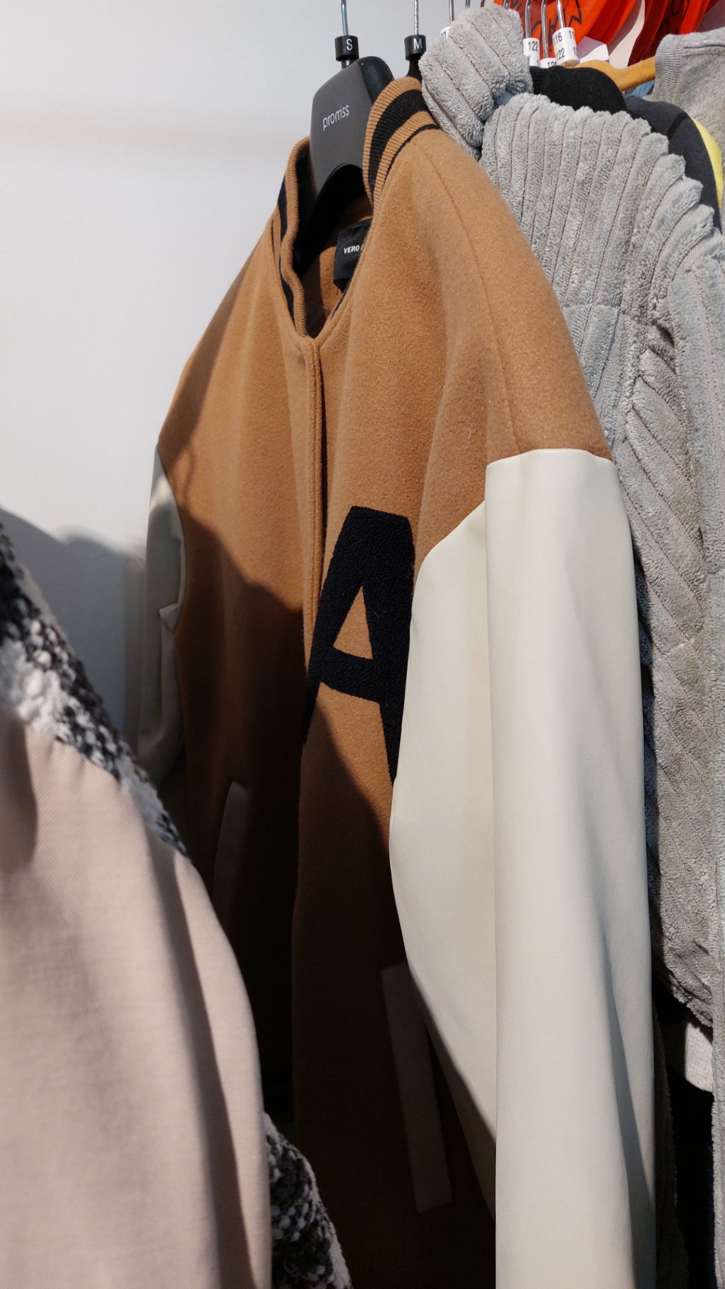 Vero Moda Collegejacke Braun Größe: S