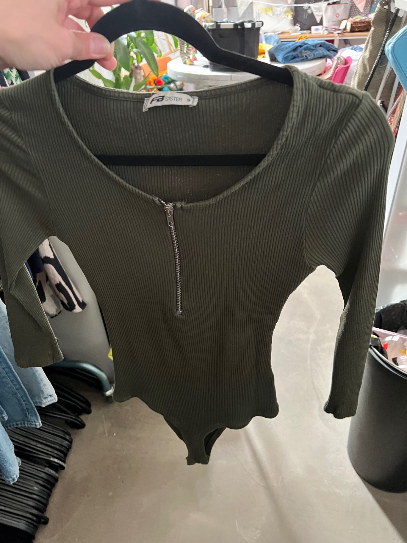 FB Sister Body Olivegrün Größe: S