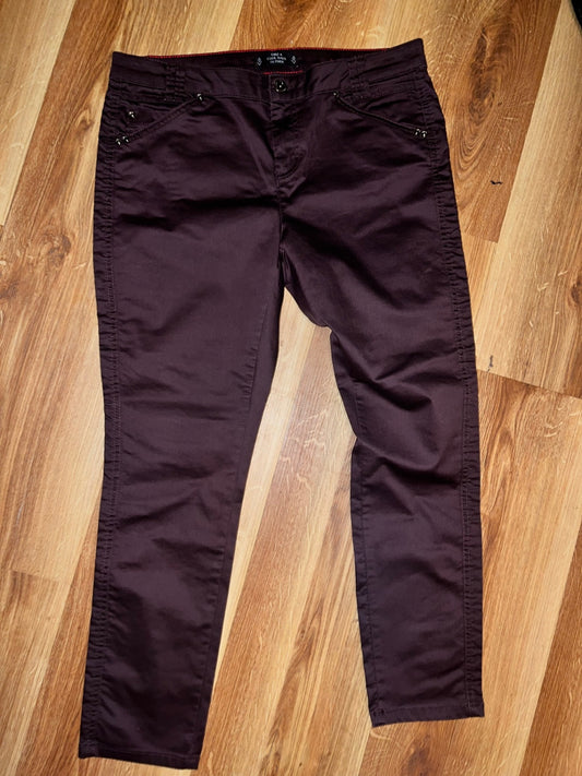Street One Jeans Dunkelrot Größe: 44/30