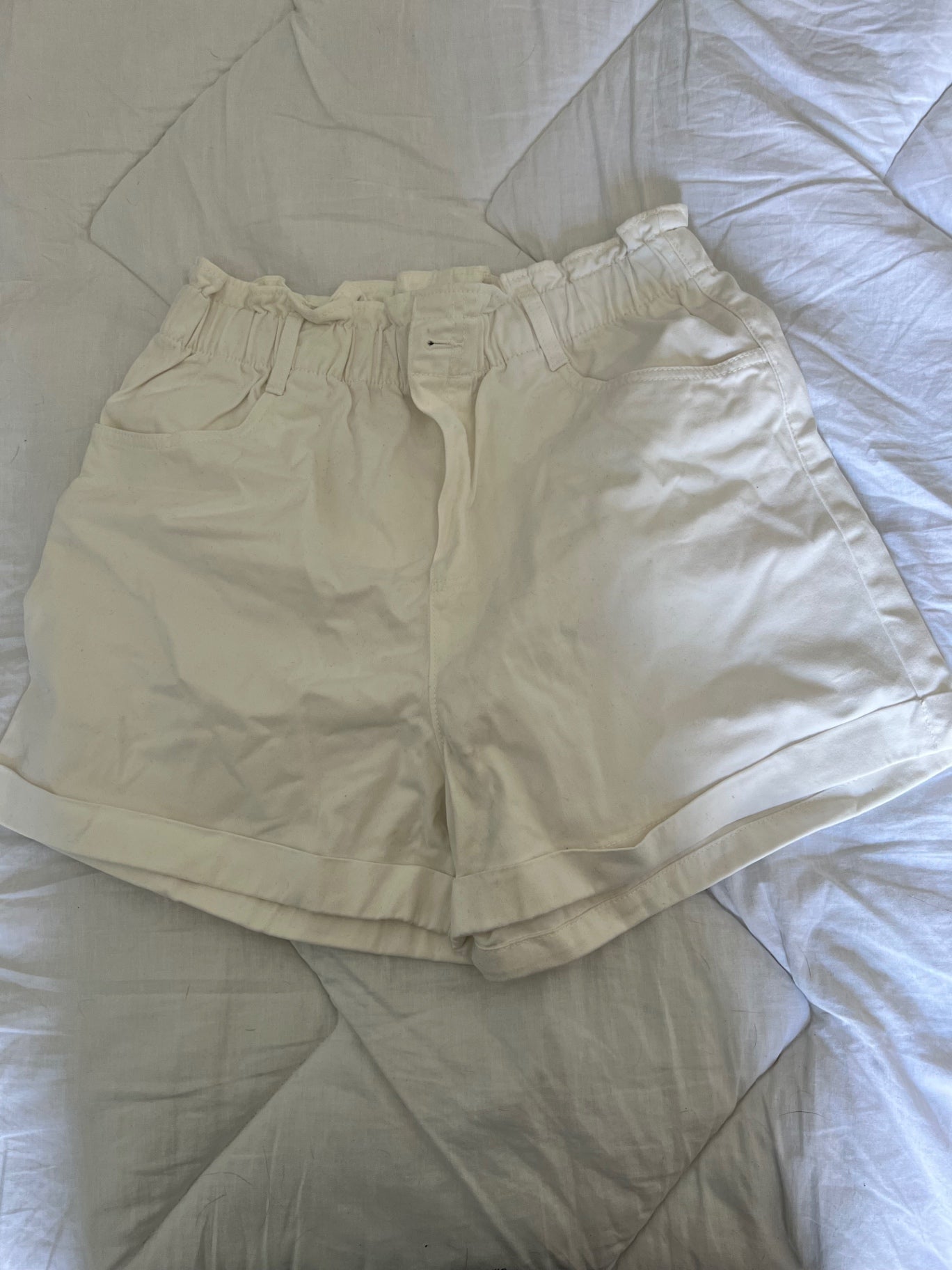 H&M Shorts Beige Größe: M