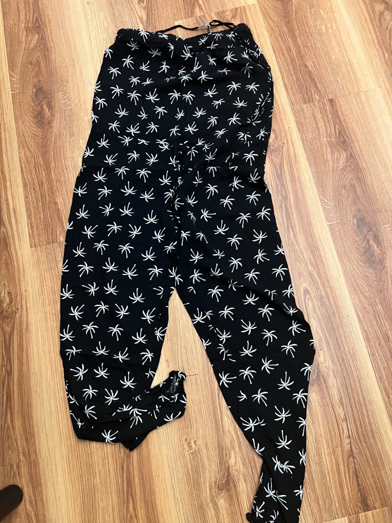 100% Viscose Jumpsuit Schwarz Größe: S/M