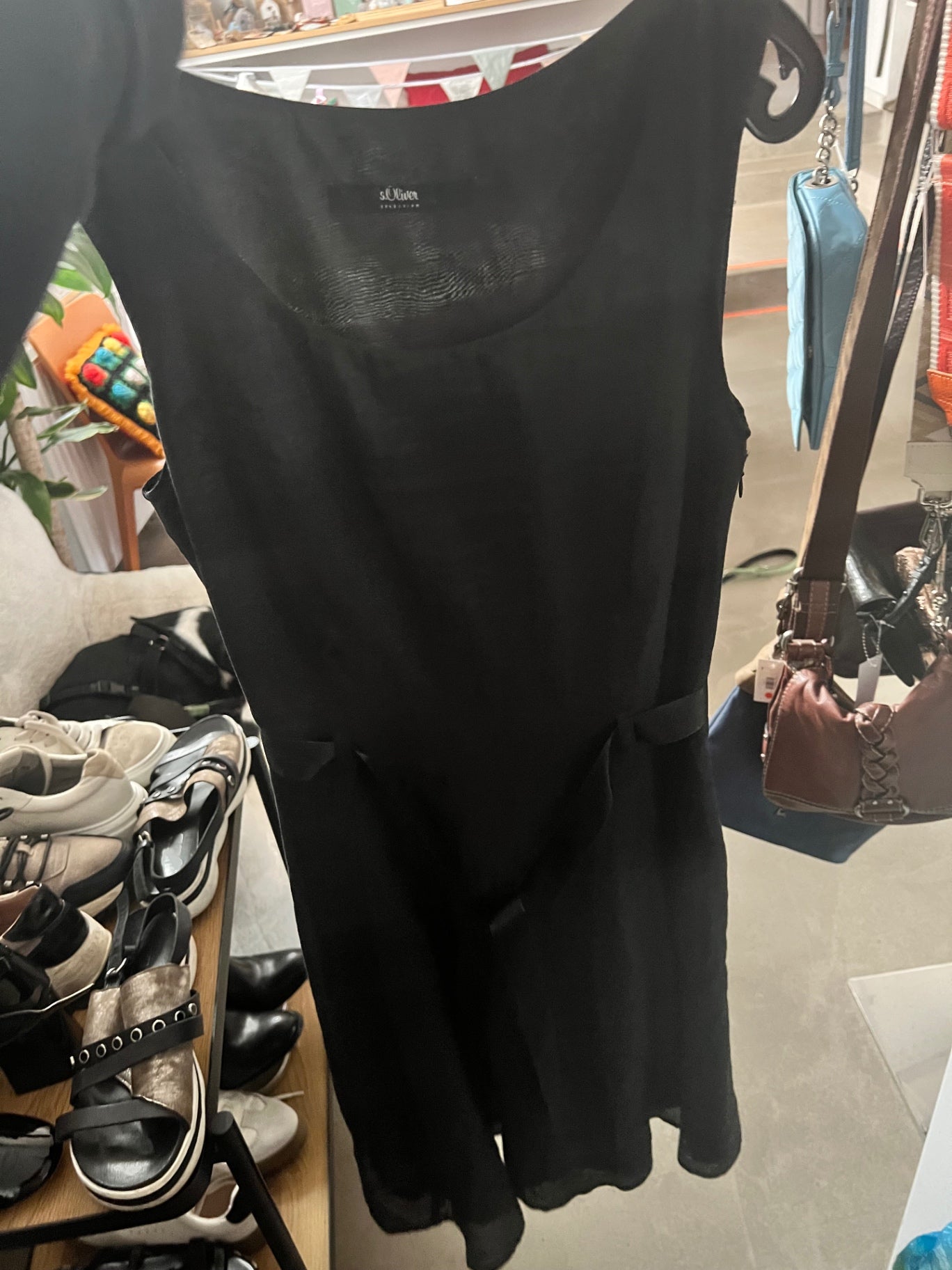 s.Oliver Kleid Schwarz Größe: M
