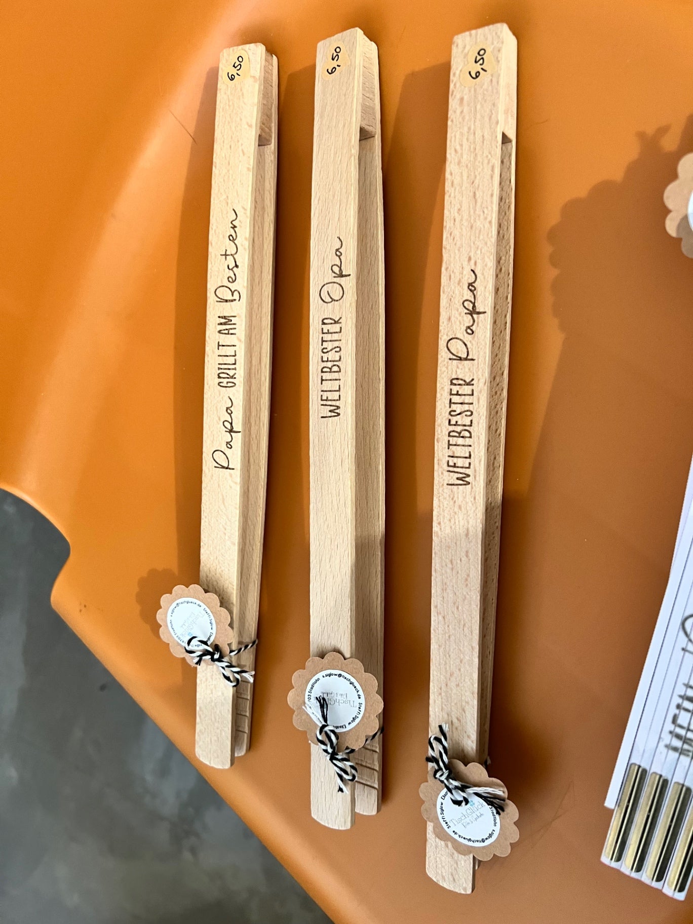 TischGlück Grillzange Naturholz