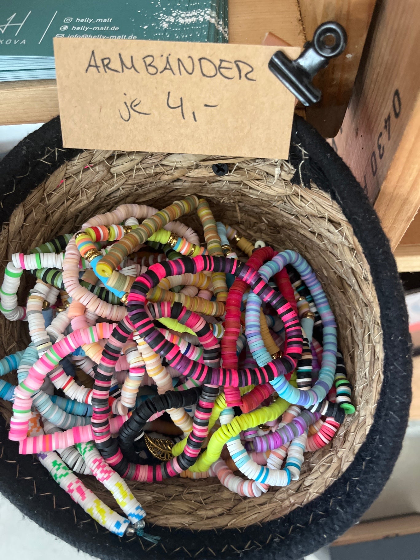 HELLY POP UP Armbänder Katsuki
