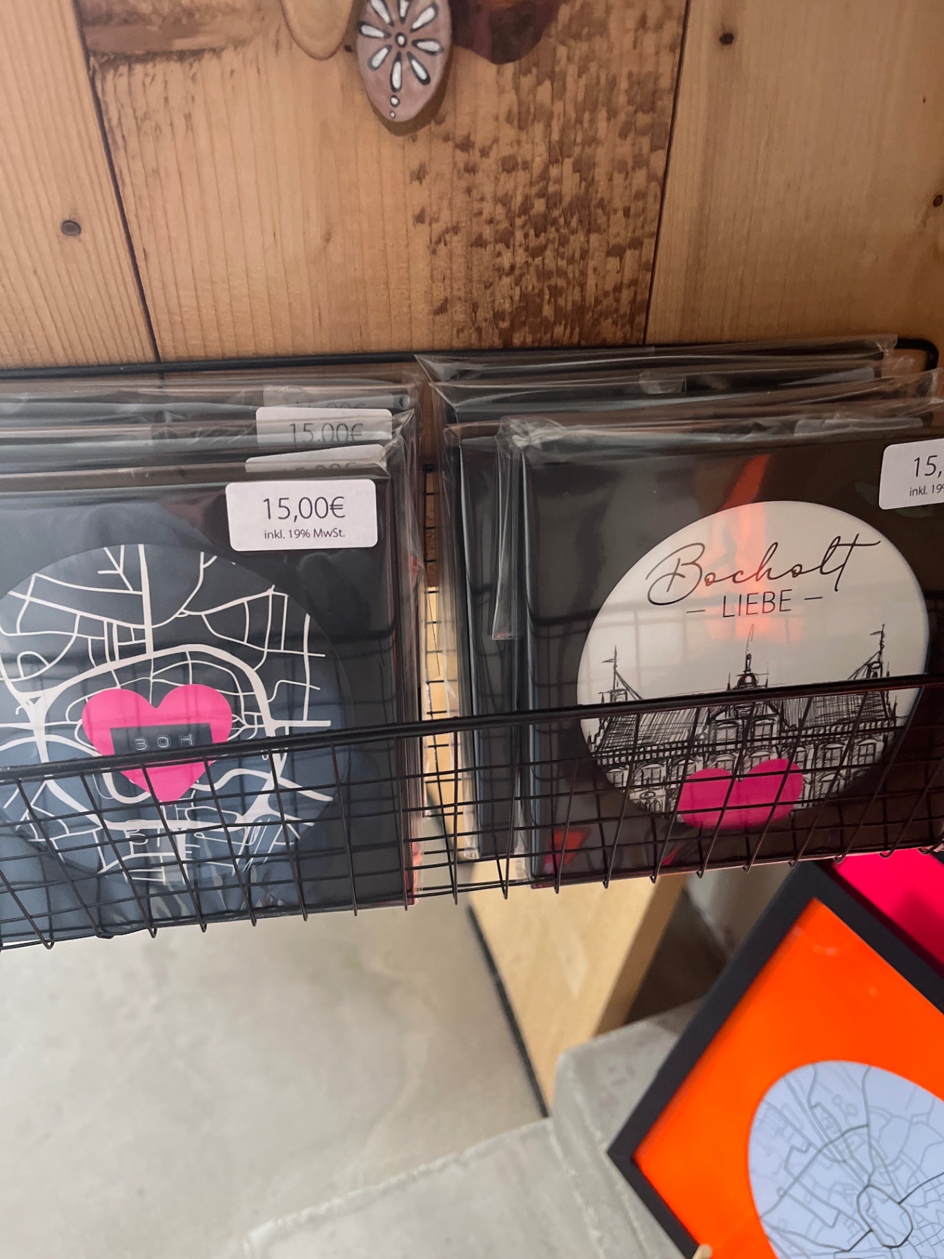 HELLY POP UP Bilder gerahmt mini schwarz neon