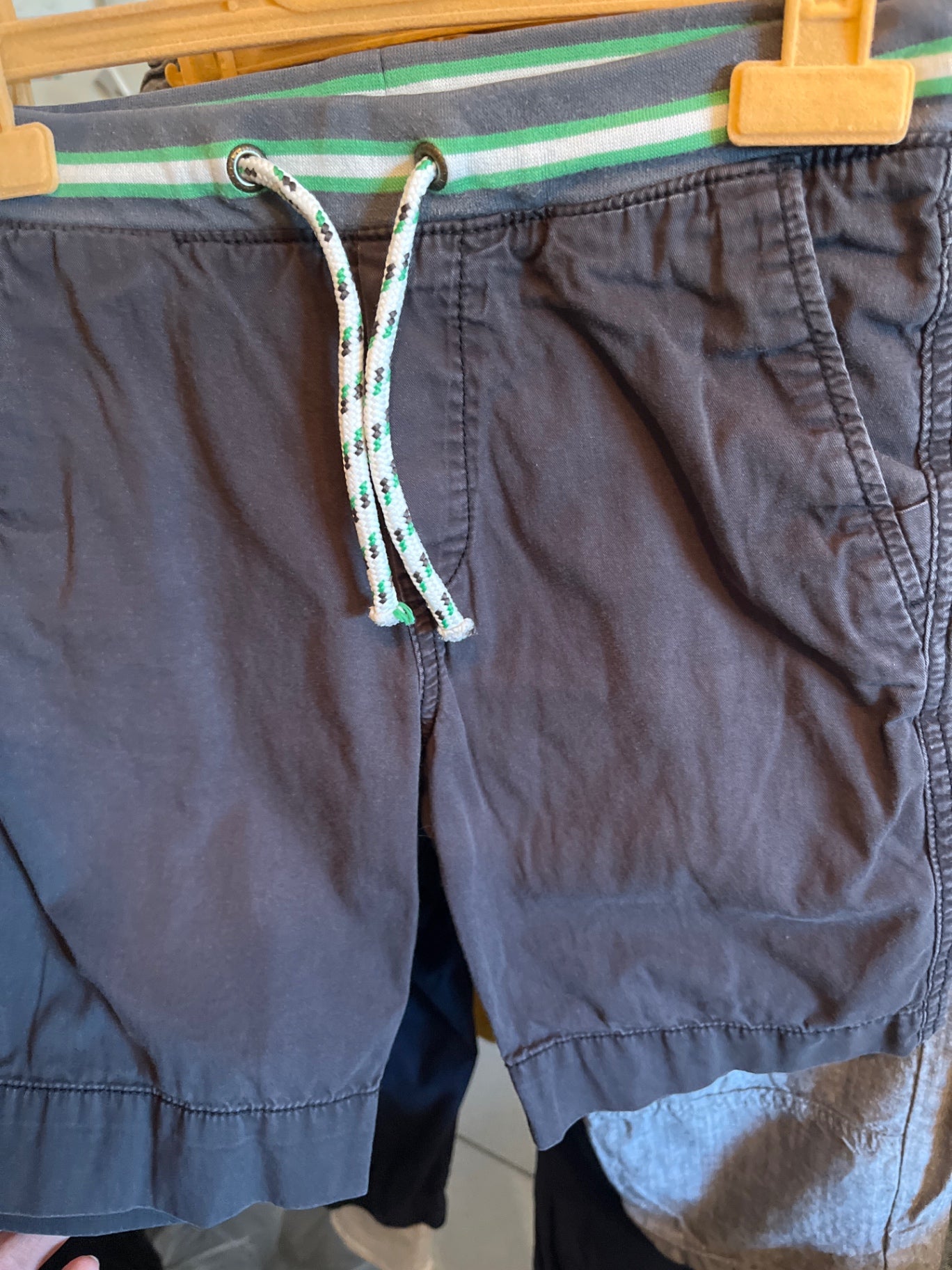 H&M Shorts Grau Größe: 128