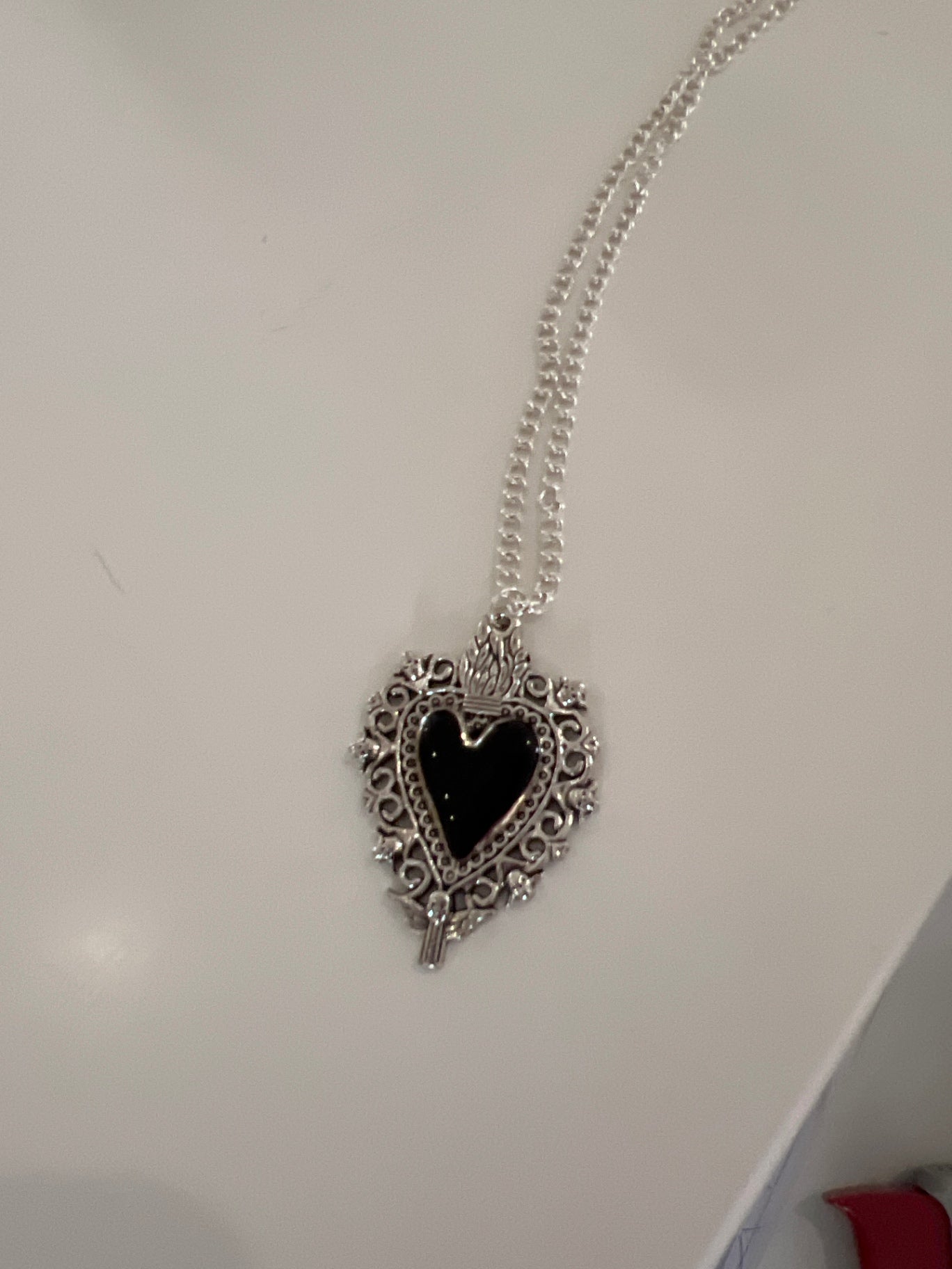 Corvus Luna Schwarzes Herz Kette
