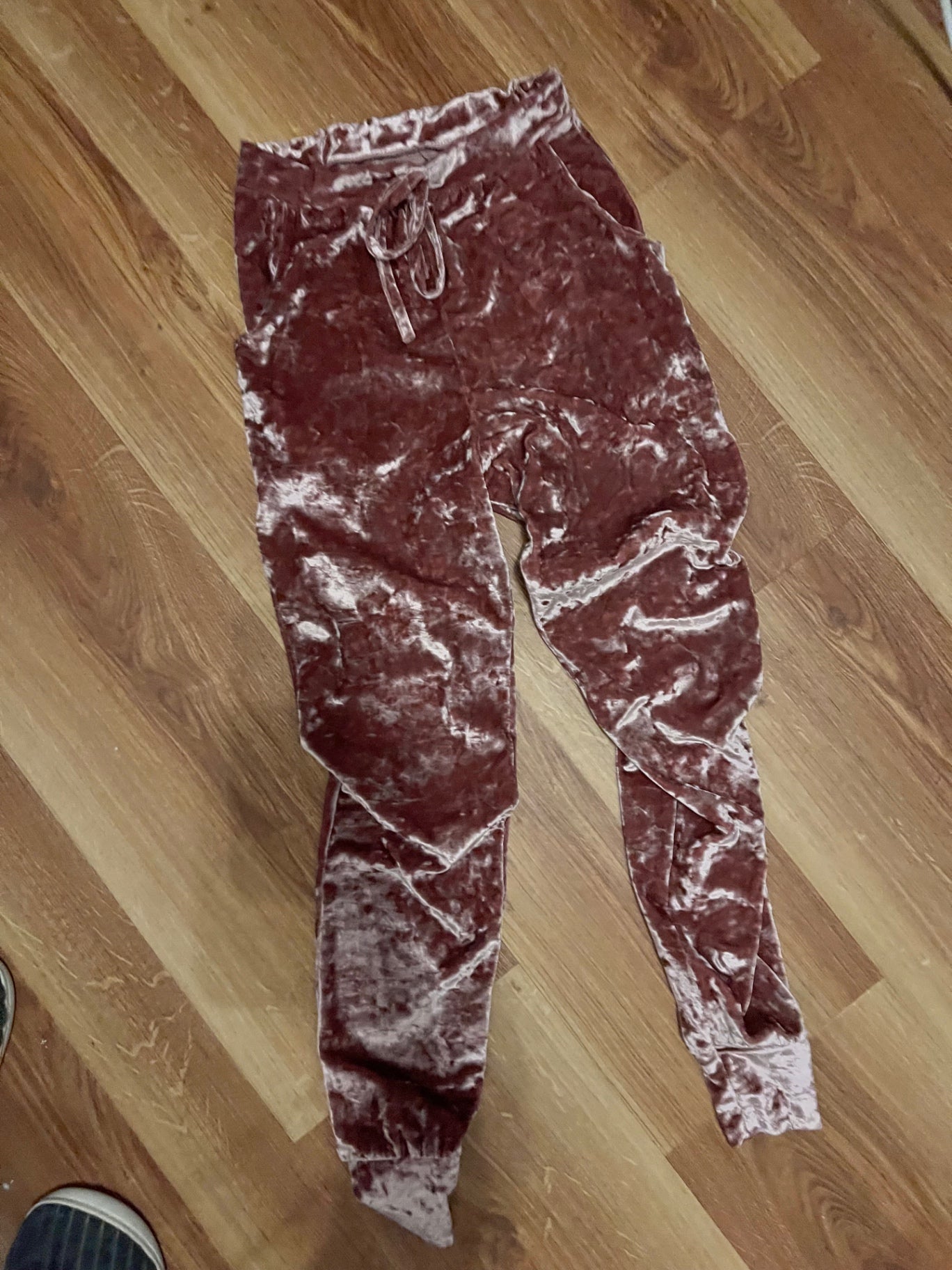 MISSGUIDED SamtHose Rot Gr.: XS