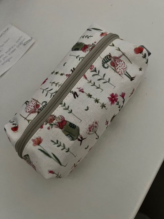 QUILTS&CO Kosmetiktasche Weiß Bunt