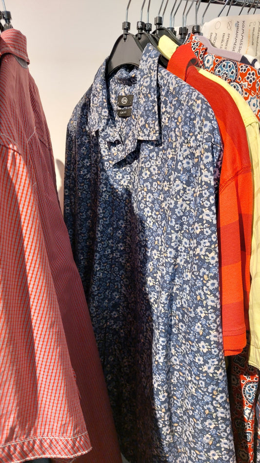C&A Hemd Blau mit Blumenmuster Gr.: L