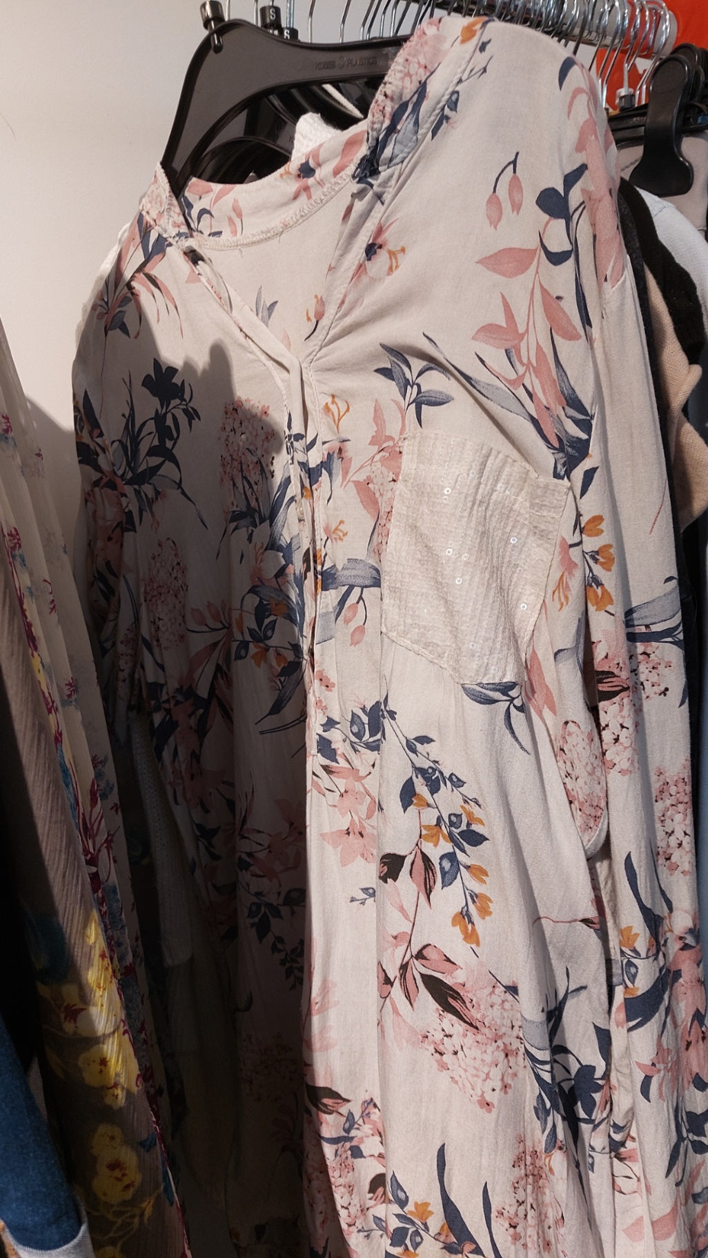 Bluse Weiß mit Blumenmuster Gr.: M