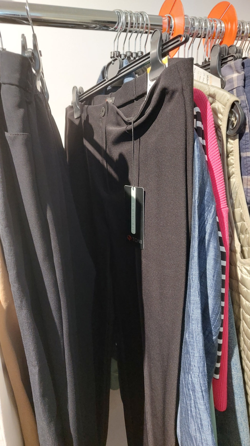 TONI Hose Schwarz Gr.: 46