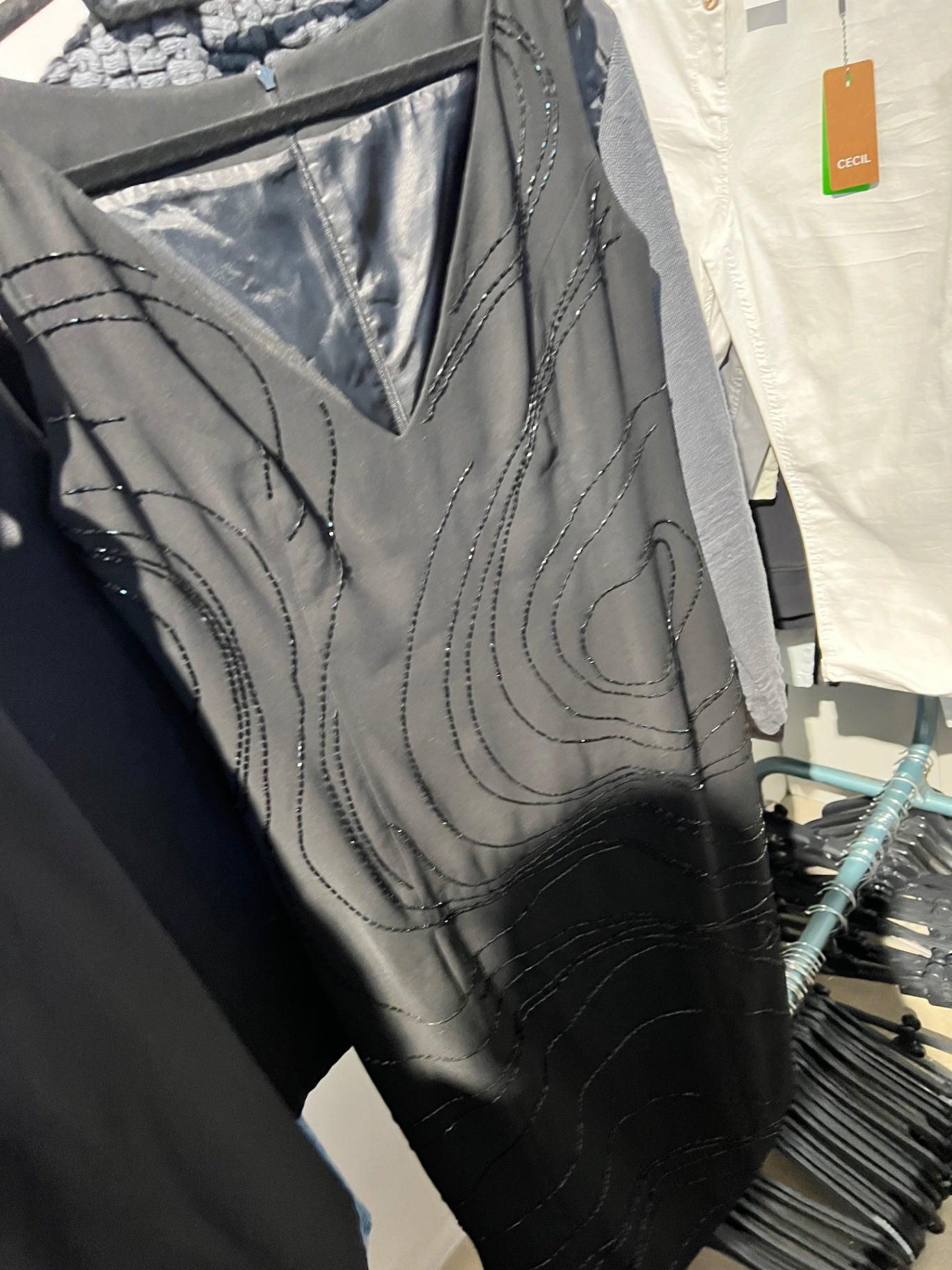 Kleid Schwarz Gr.: L