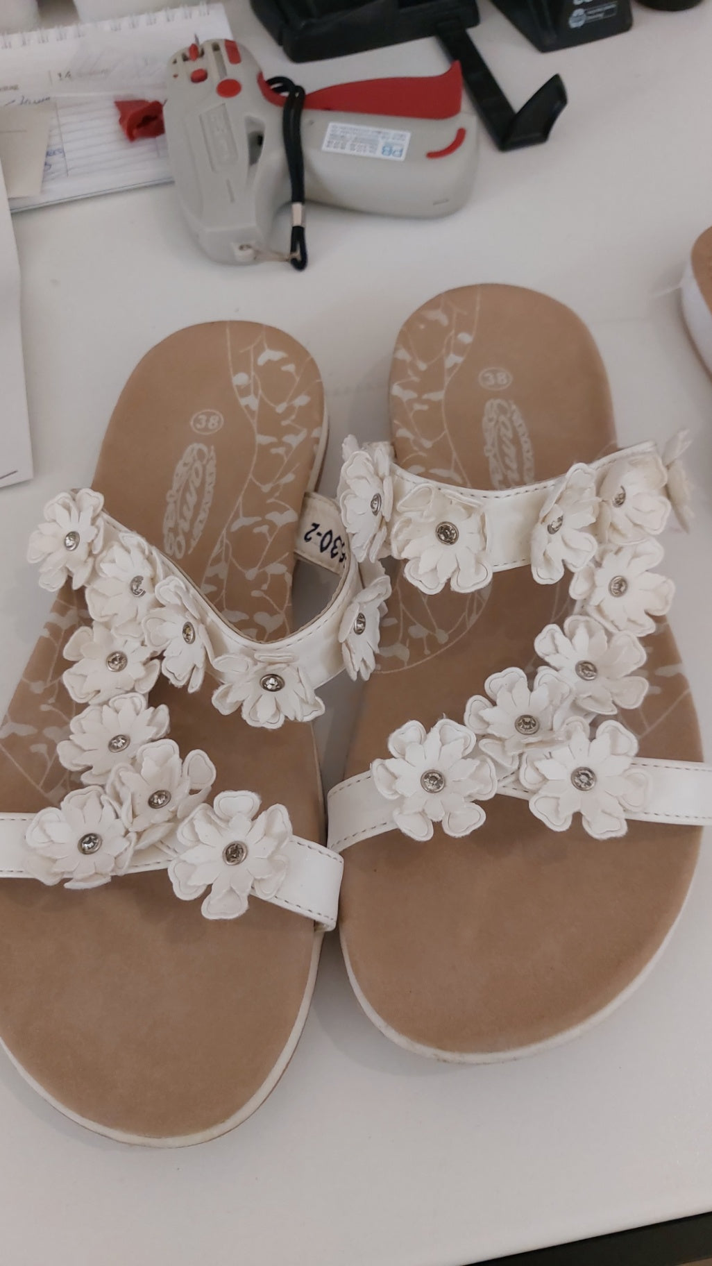 Camo Sandalen Weiß Gr.: 38
