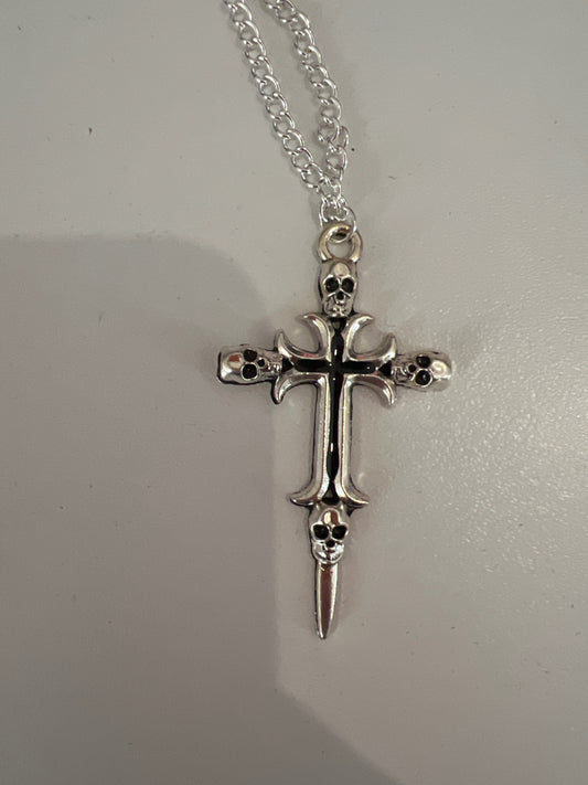 Corvus Luna Kette Totenkopf Kreuz