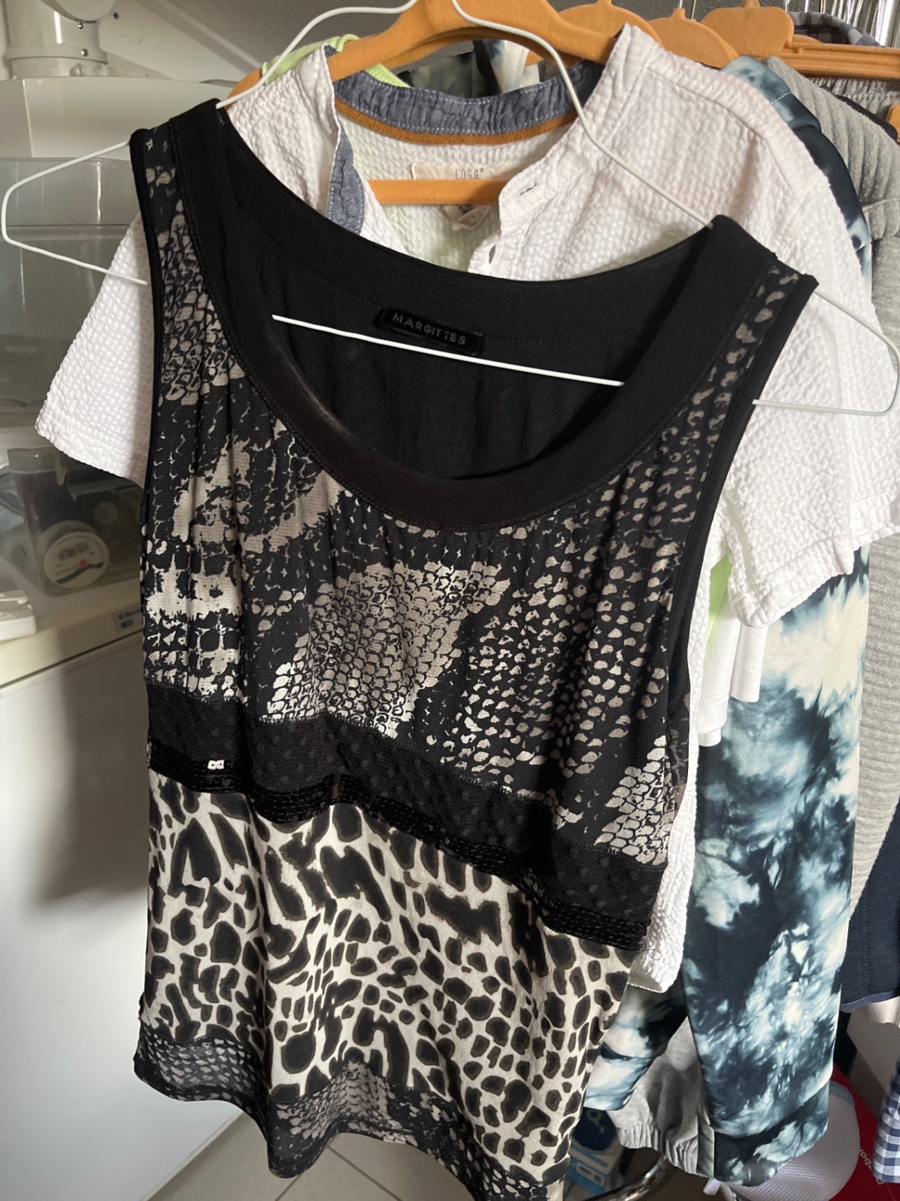 Margitte's Top Schwarz, Beige Leo Gr.: 38