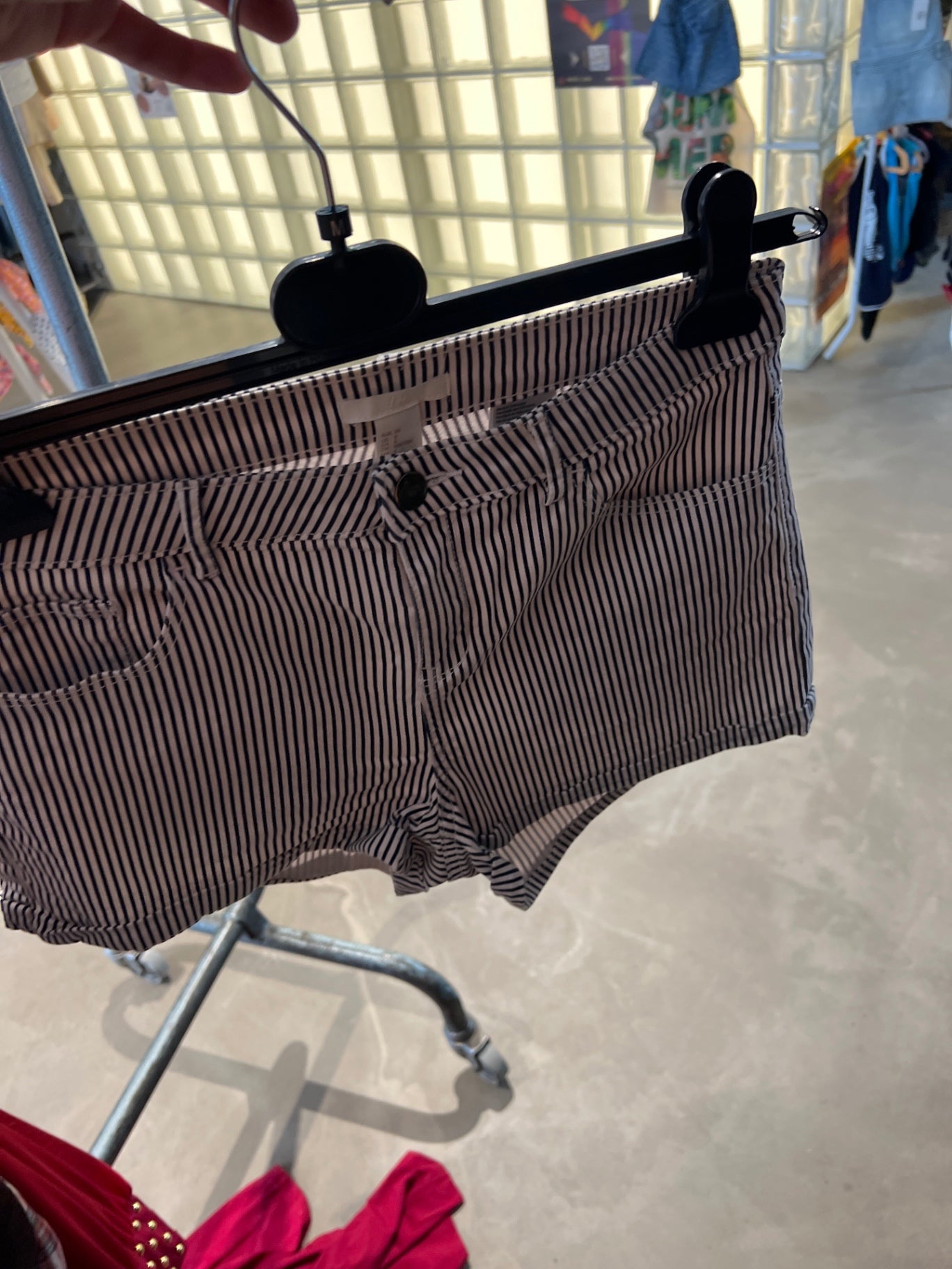 H&M Shorts Weiß schwarze Streifen Gr.: M