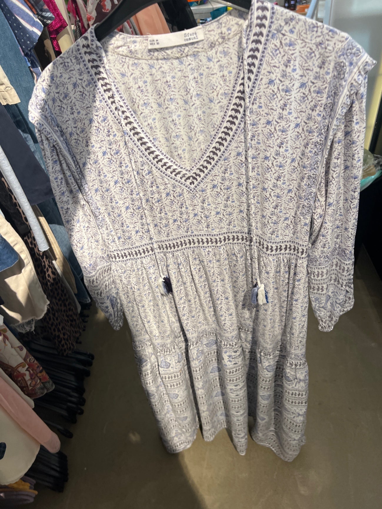 Sfera Kleid Hellblau und Weiß Gr.: M