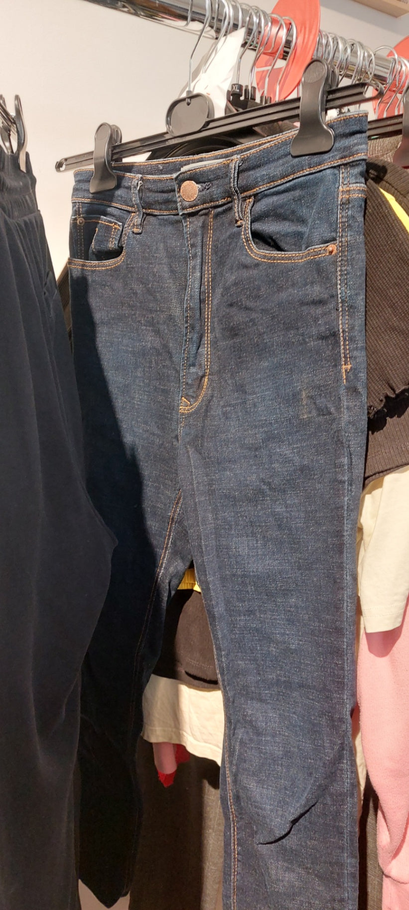 Stradivarius Jeans Dunkelblau 1 Gr.: M