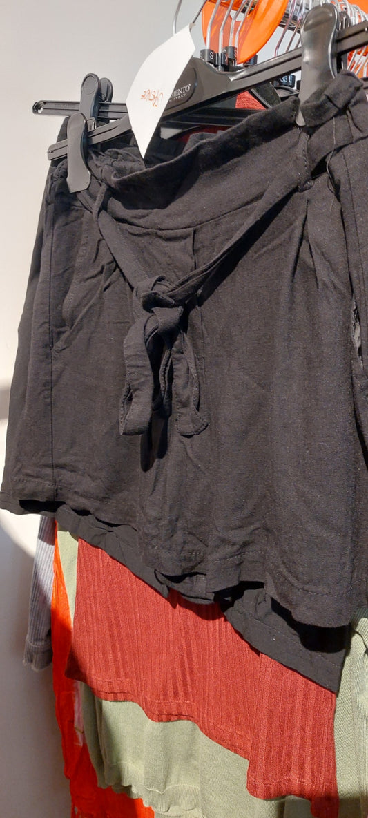 BERSHKA Shorts Schwarz Gr.: S