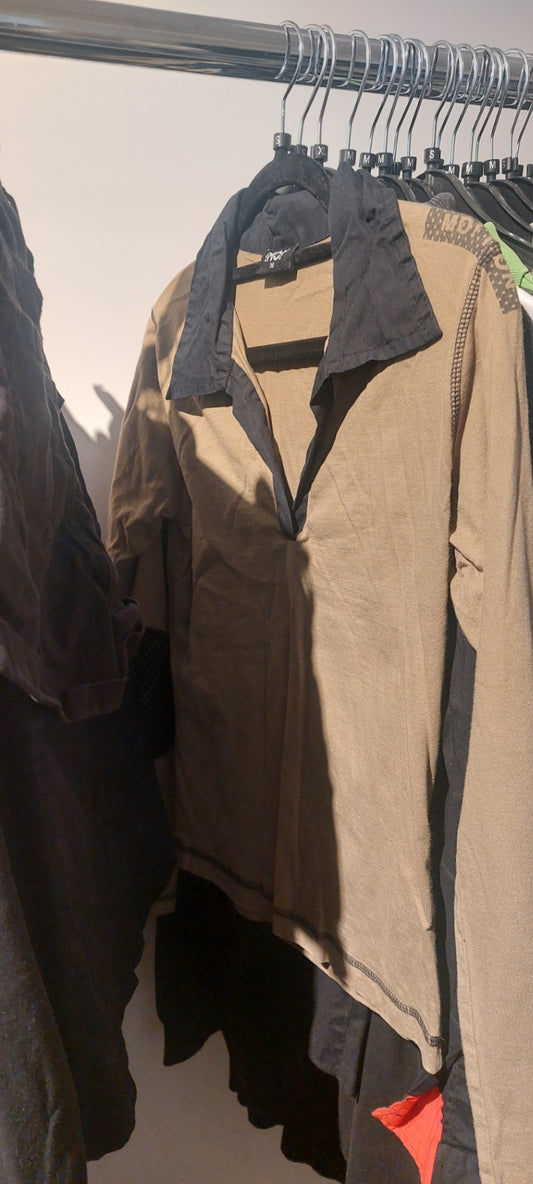 !MO! Langarmshirt Khaki und Schwarz Gr.: 36