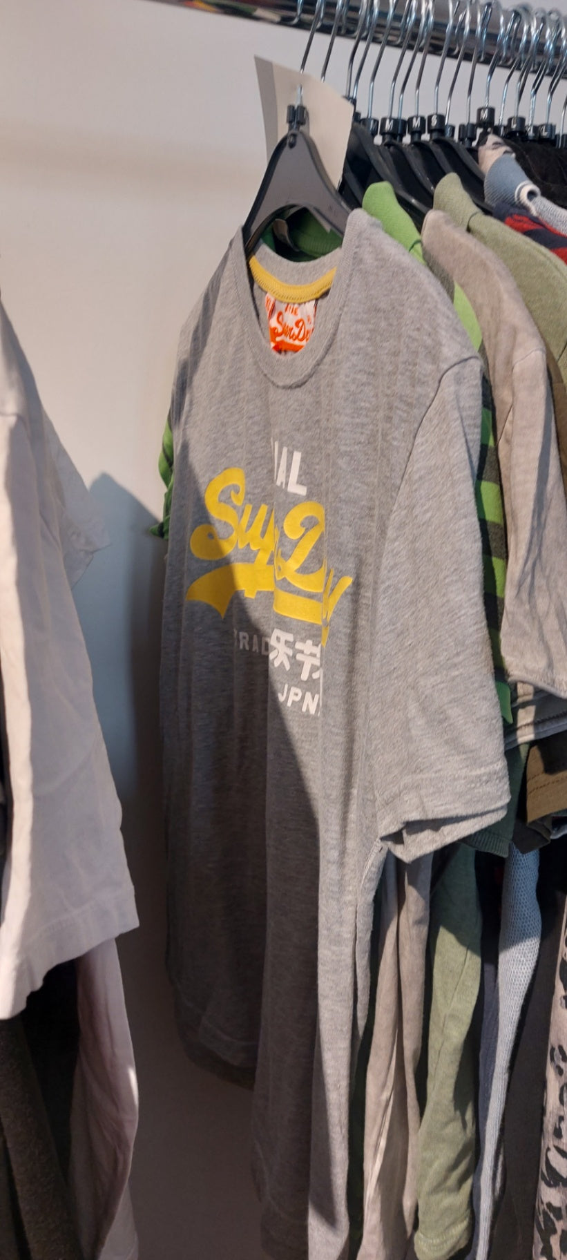 Superdry T-Shirt Grau, Gelb, Weiß Gr.: M
