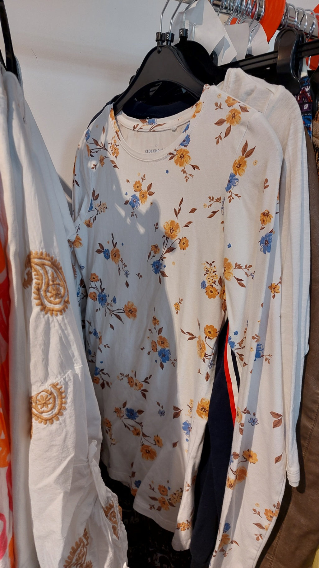 Clockhouse Langarmshirt Beige/Blau/OrangeGr.: M