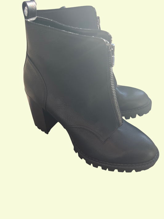 Bershka Stiefel Schwarz Gr.: 39