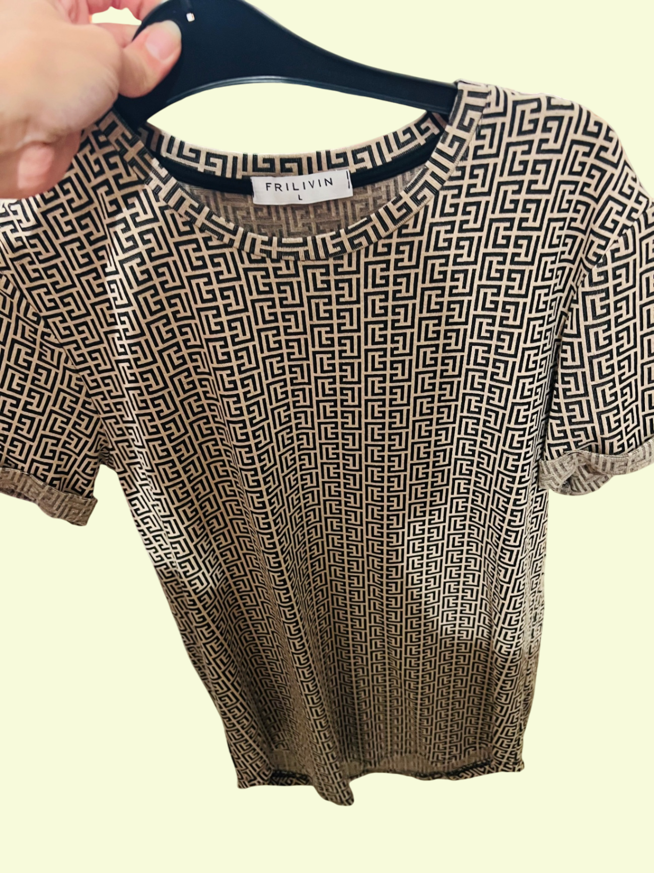 FRILIVIN T-Shirt Beige und Schwarz Gr.: M