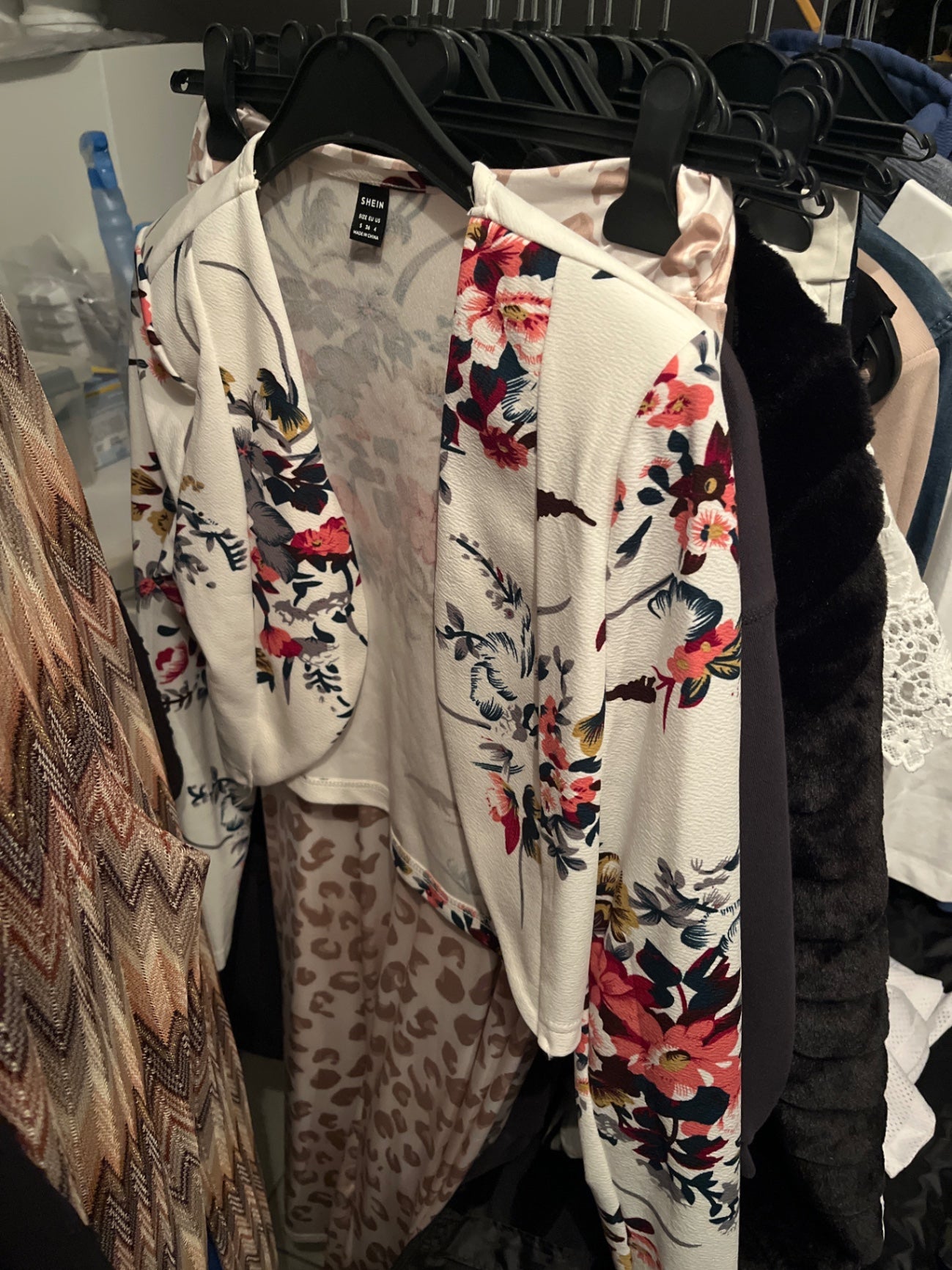 SHEIN Bolero Weiß mit Blumenmuster Gr.: S