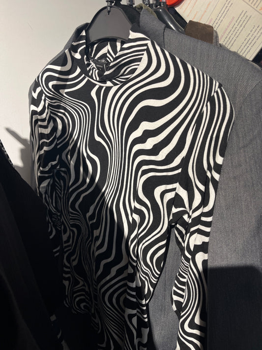 Amisu Langarmshirt Schwarz und Weiß Gr.: L