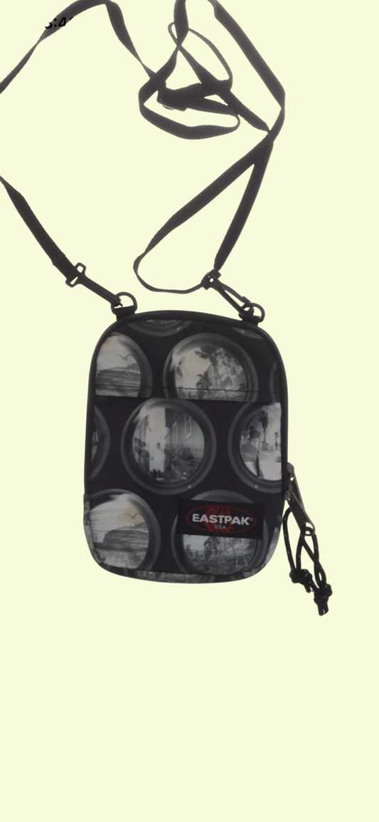 EASTPAK Tasche Schwarz Grau