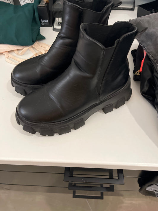 Stiefeletten / Boots Schwarz Gr.: 38