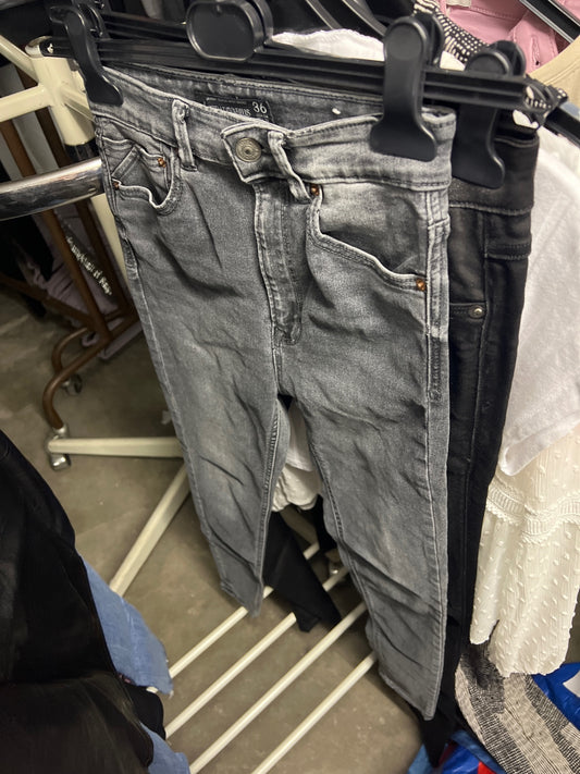 Stradivarius Jeans Grau Gr.: S